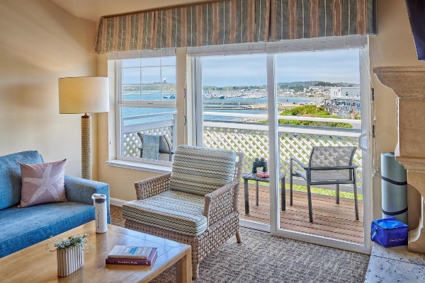 Beach House Half Moon Bay Main image